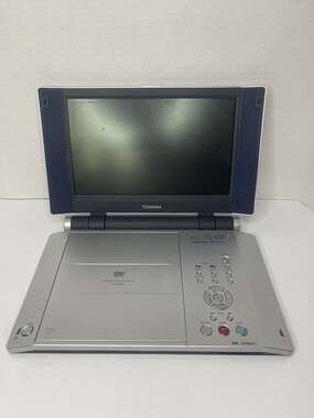(Untested) Toshiba SD-P2500 Portable DVD Player
